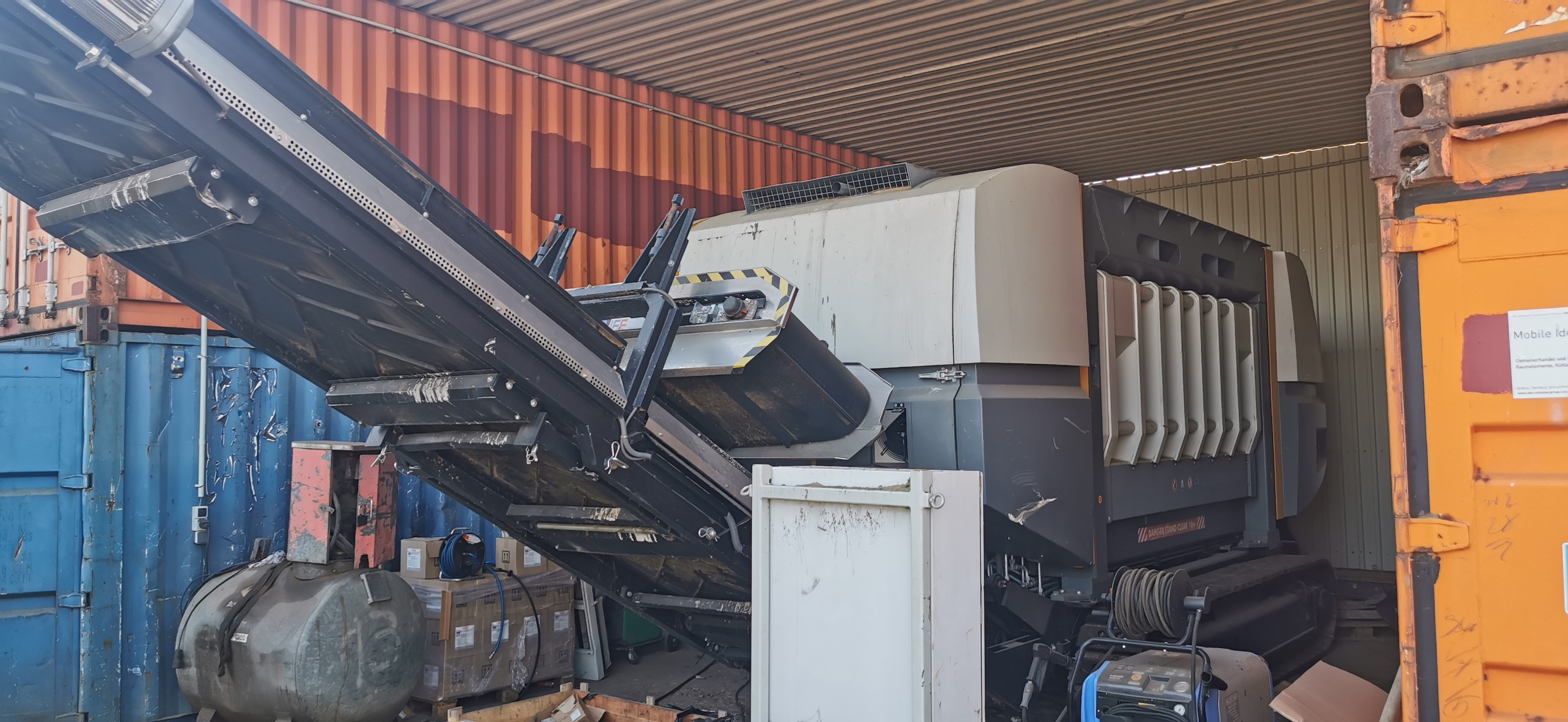 Untha Mobil One-Shaft-Shredder