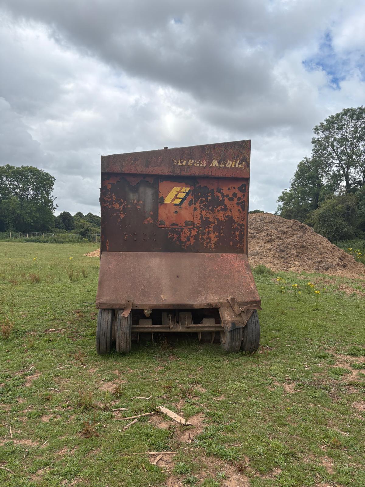 2002 Extec Box Screen
