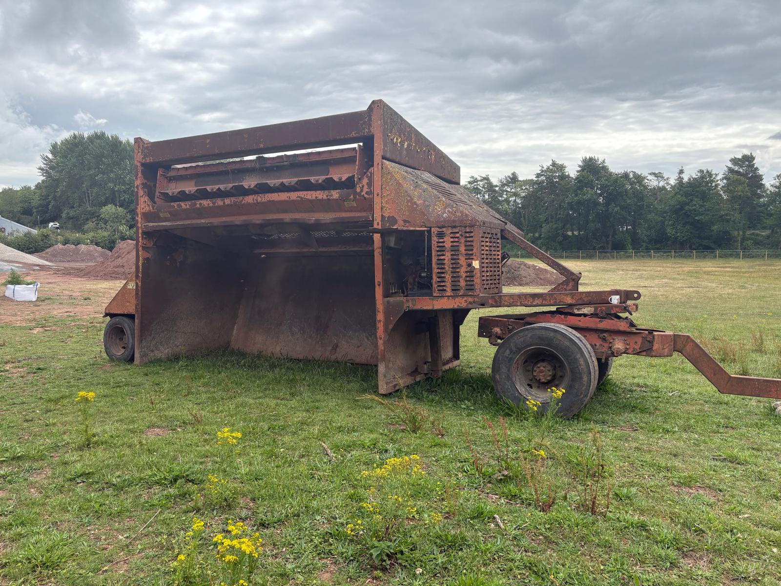 2002 Extec Box Screen