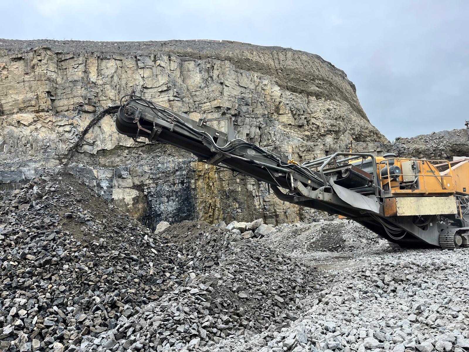 Metso LT 105 tracked jaw for sale 