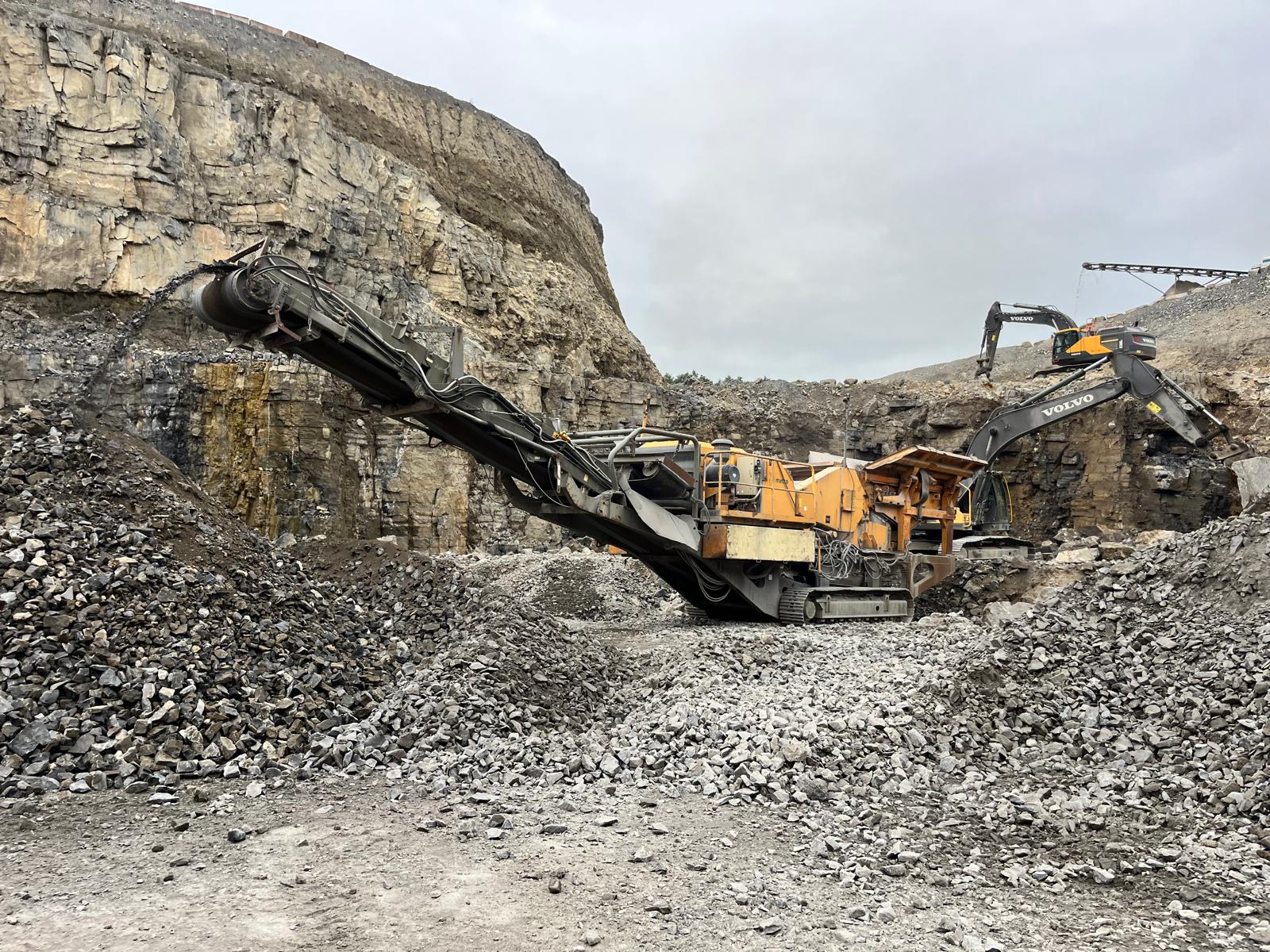 Metso LT 105 tracked jaw for sale 