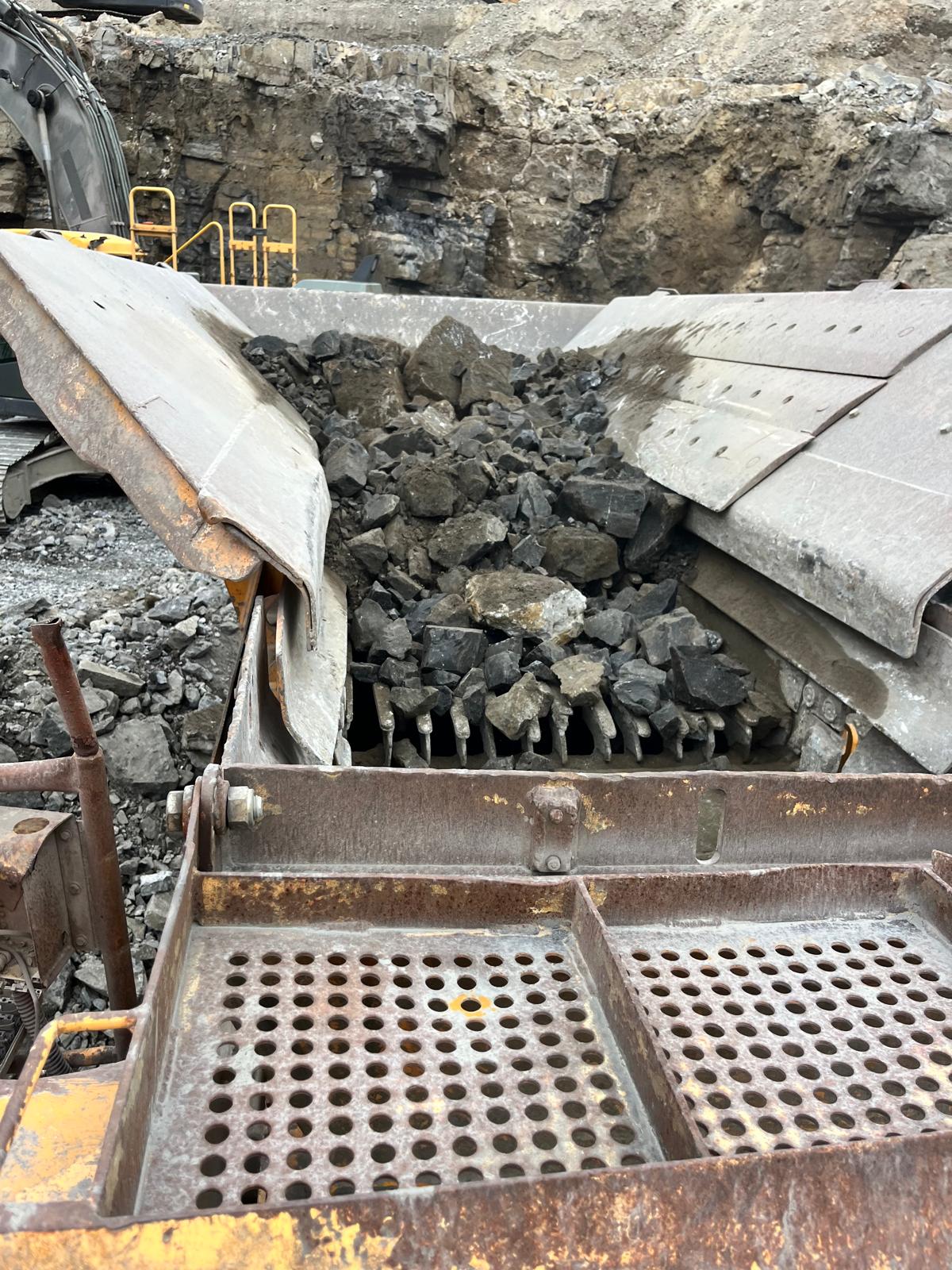 Metso LT 105 tracked jaw for sale 
