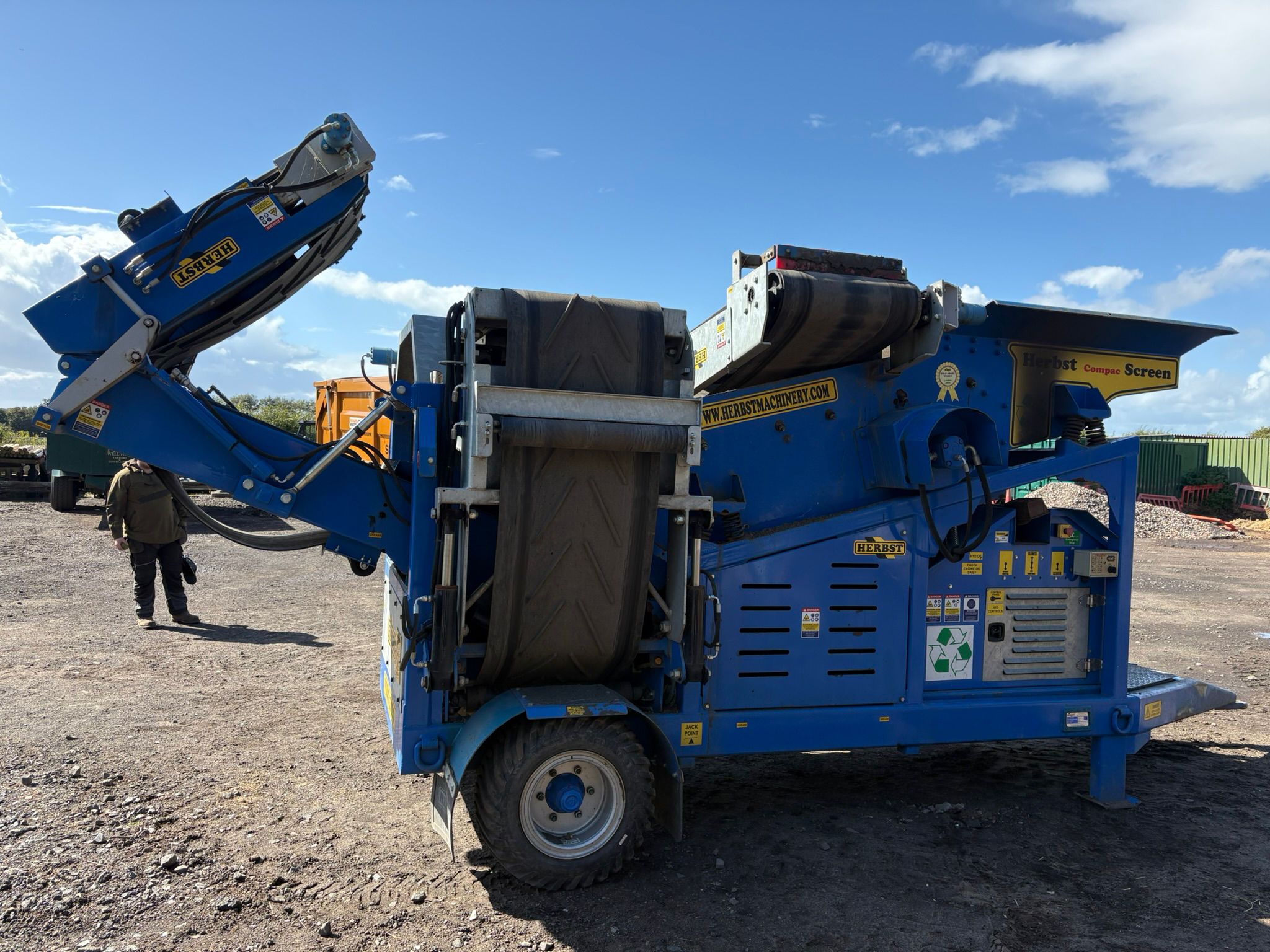 2024 Herbst HCS74