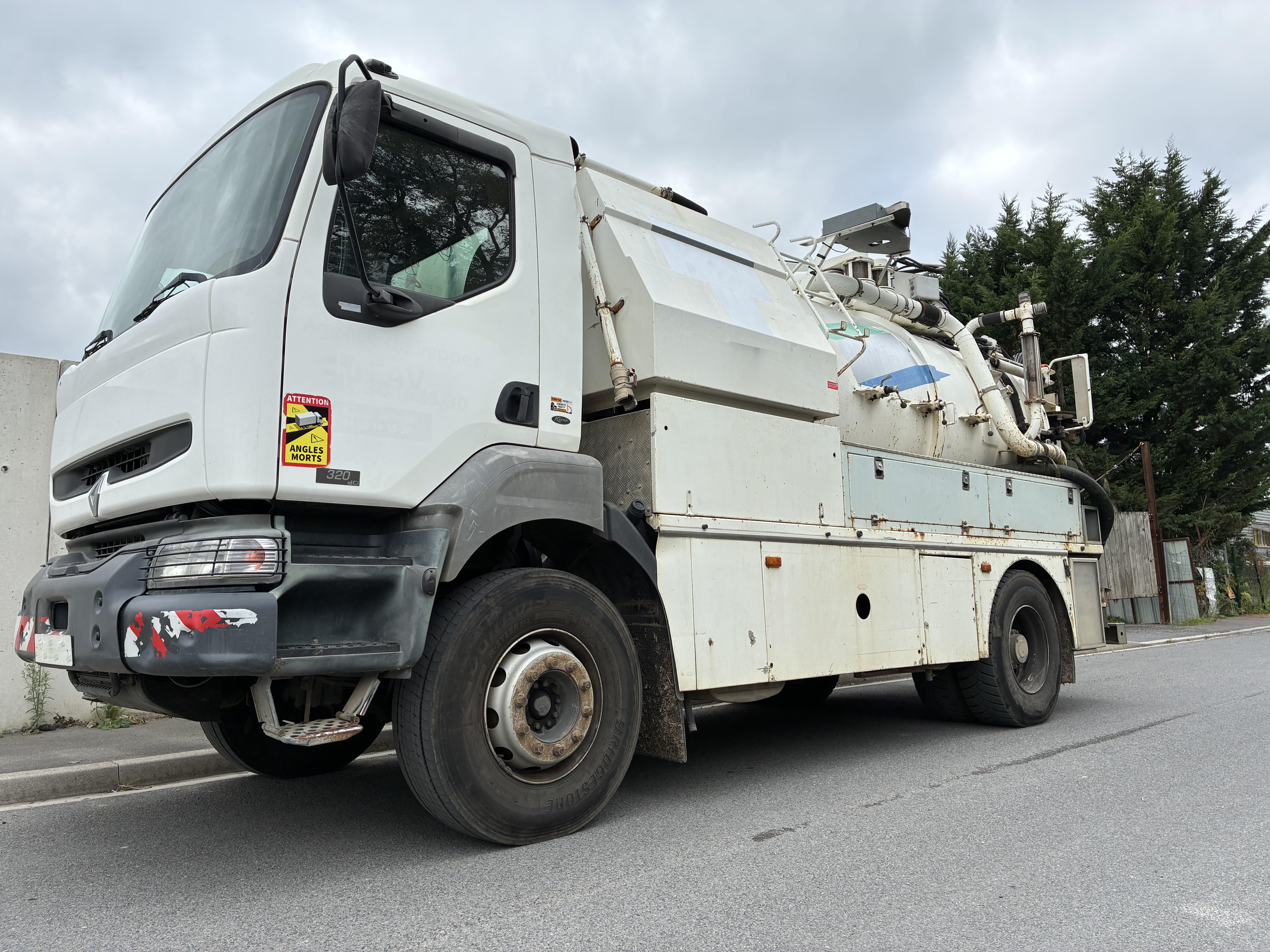 Camion hydrocureur Renault kerax 