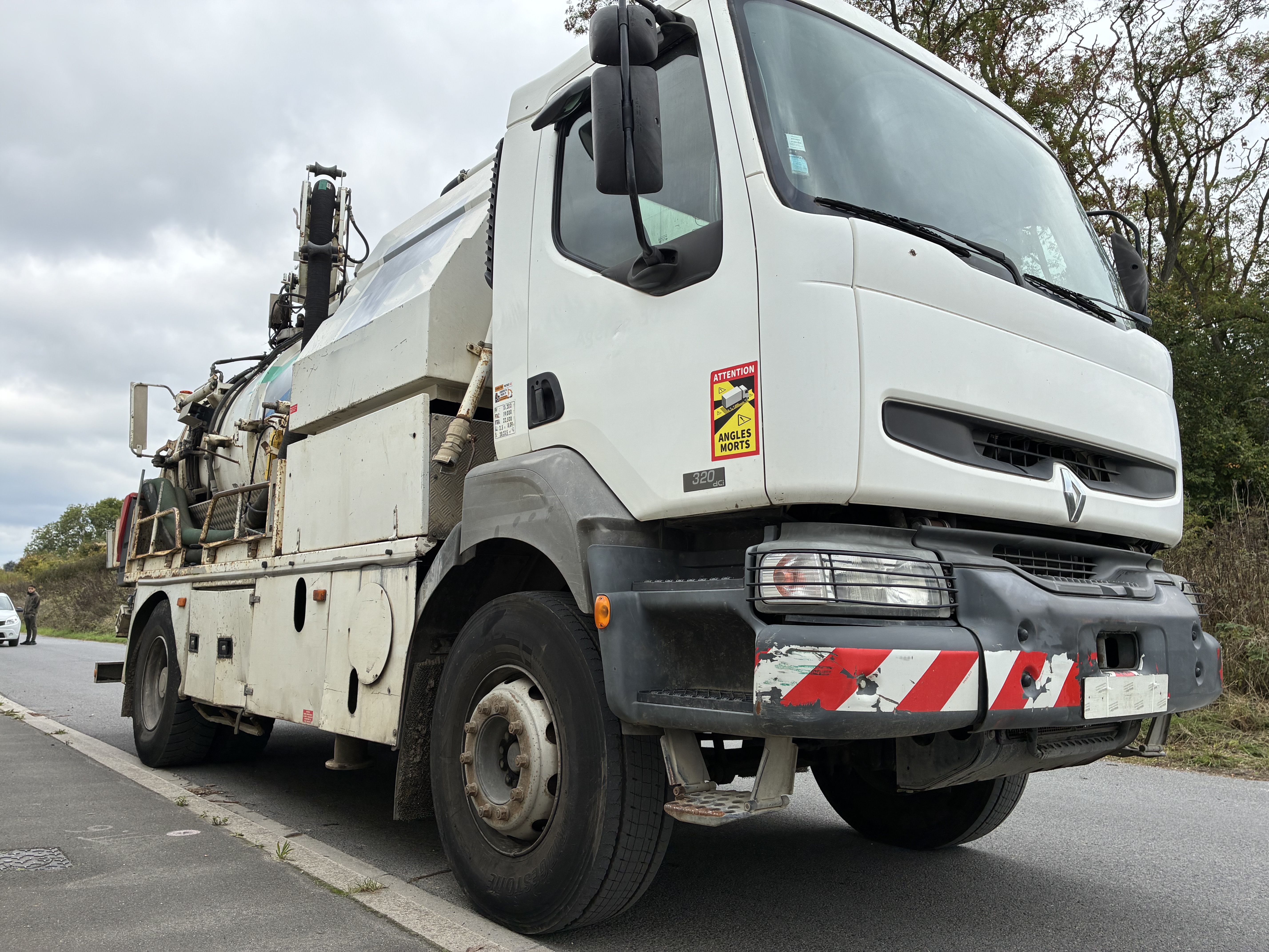 Camion hydrocureur Renault kerax 