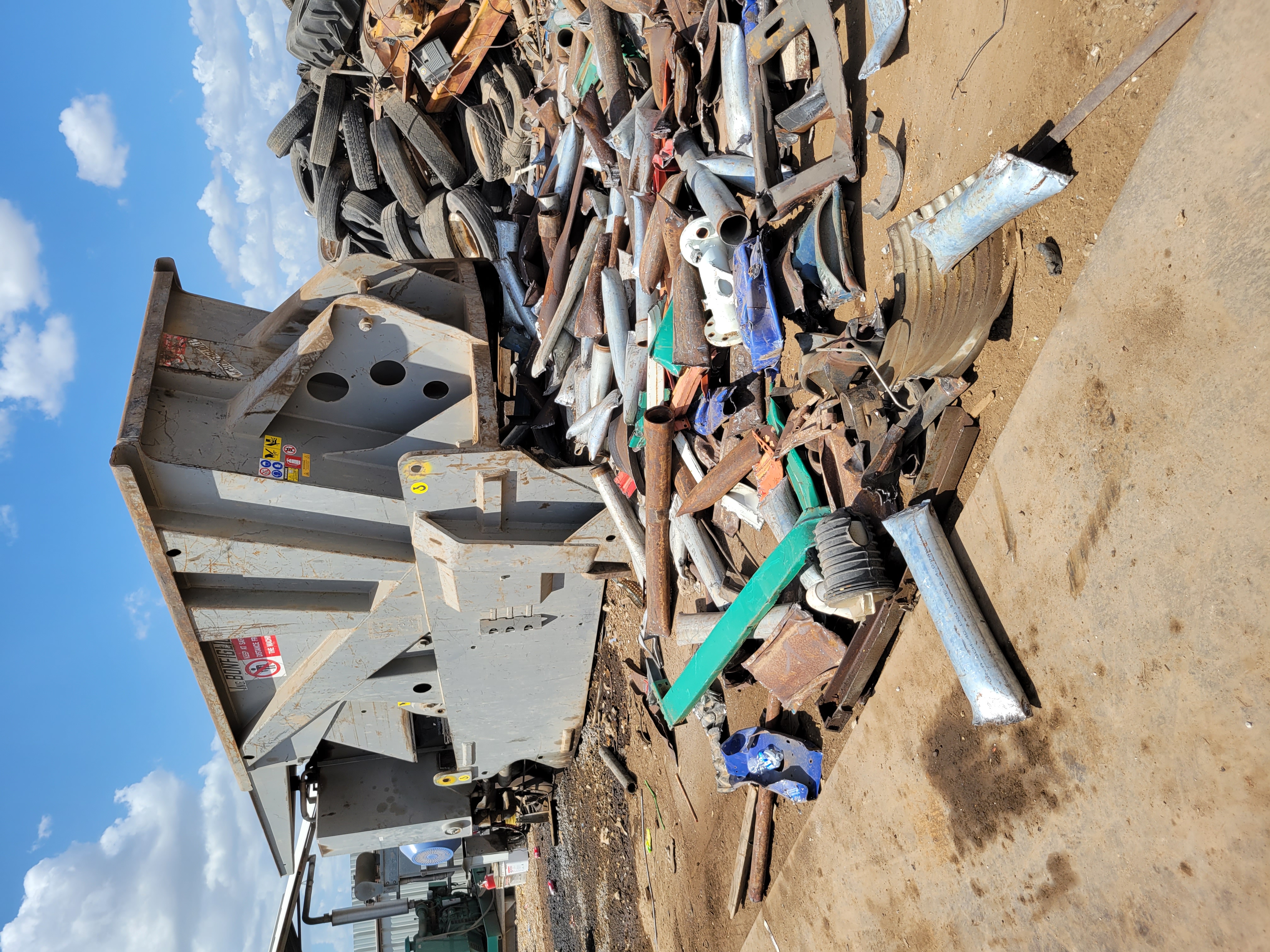 SCRAP SHEAR BONFIG SQUALO 1000T
