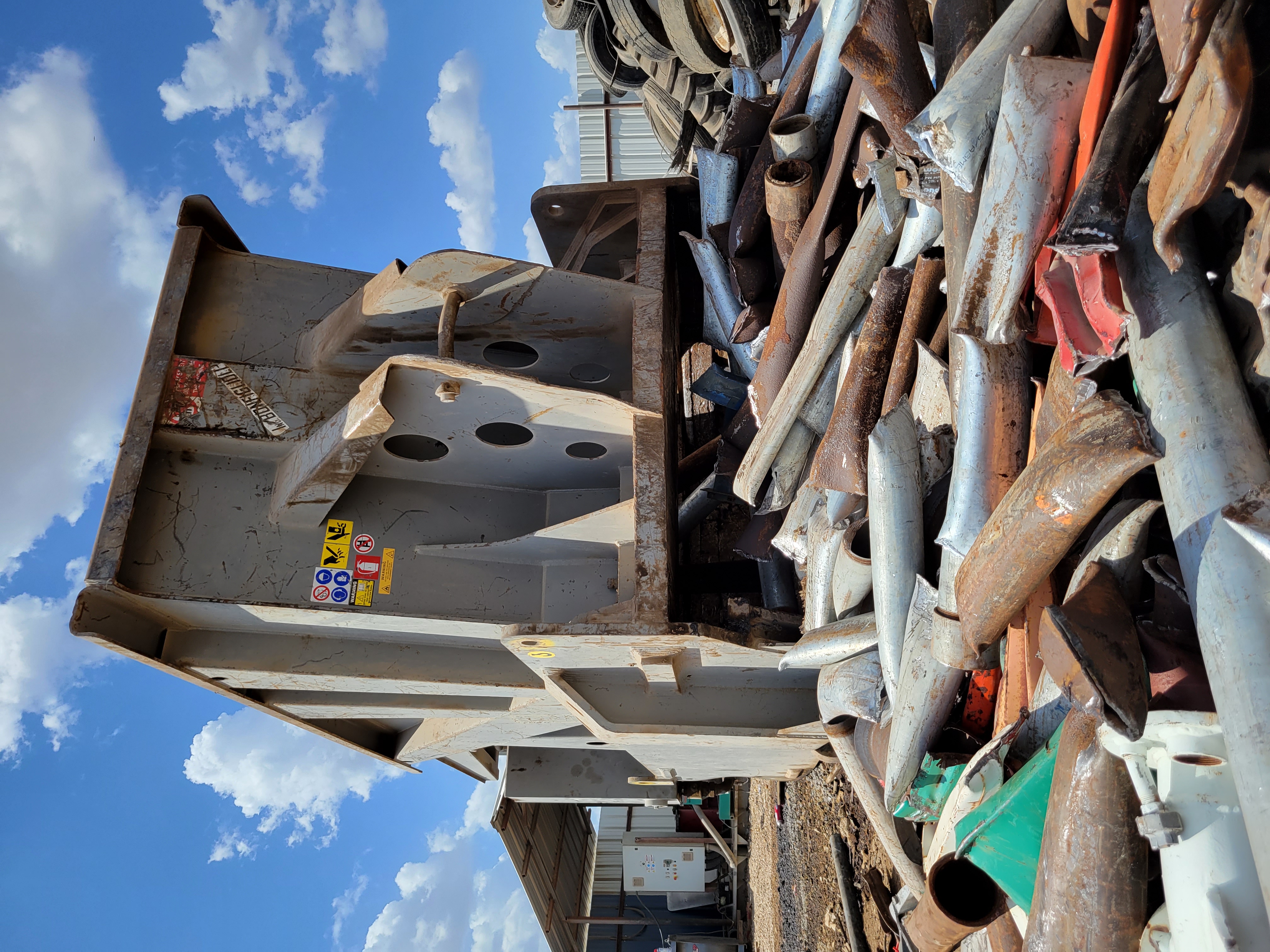 SCRAP SHEAR BONFIG SQUALO 1000T
