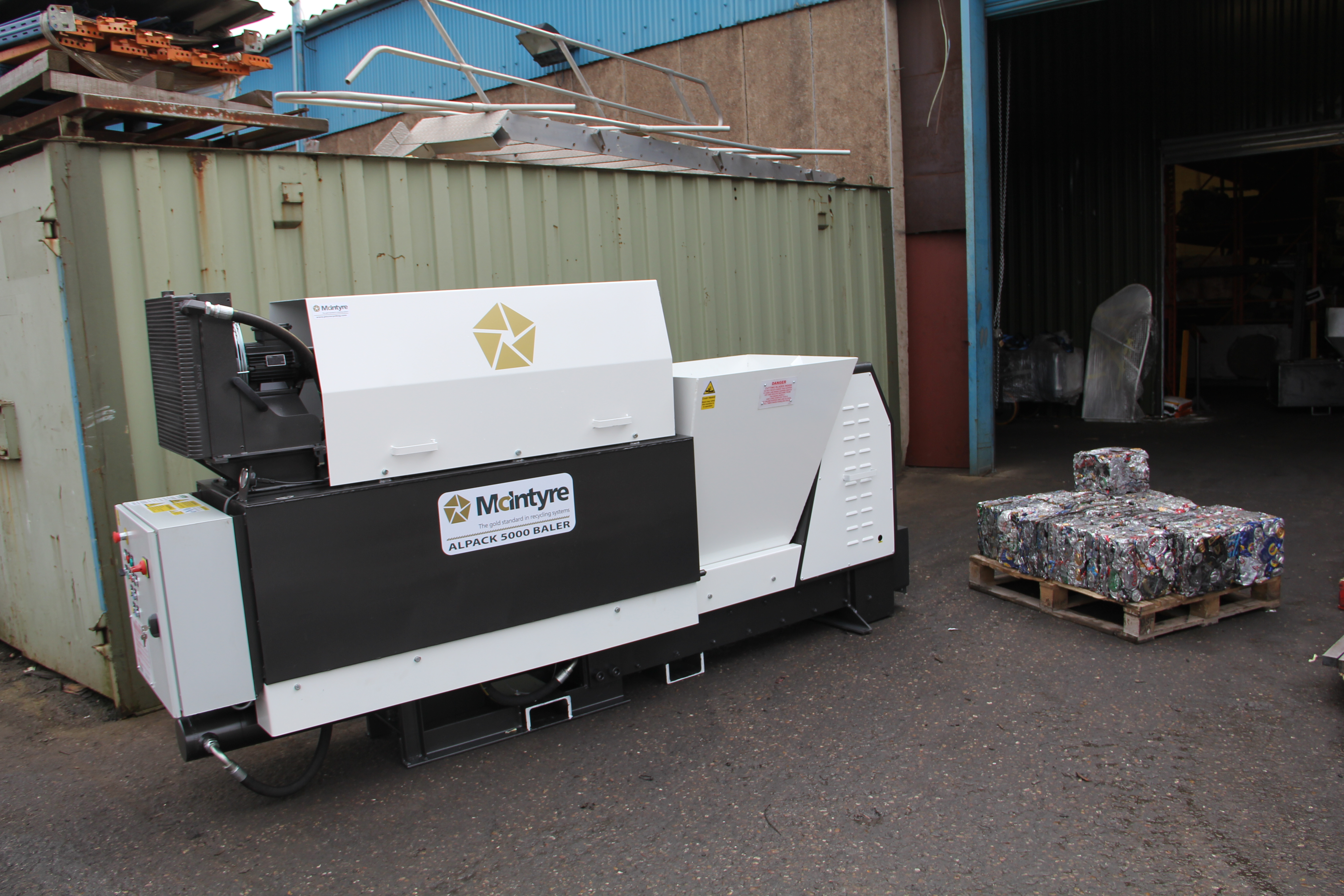 McIntyre M20 Can Baler