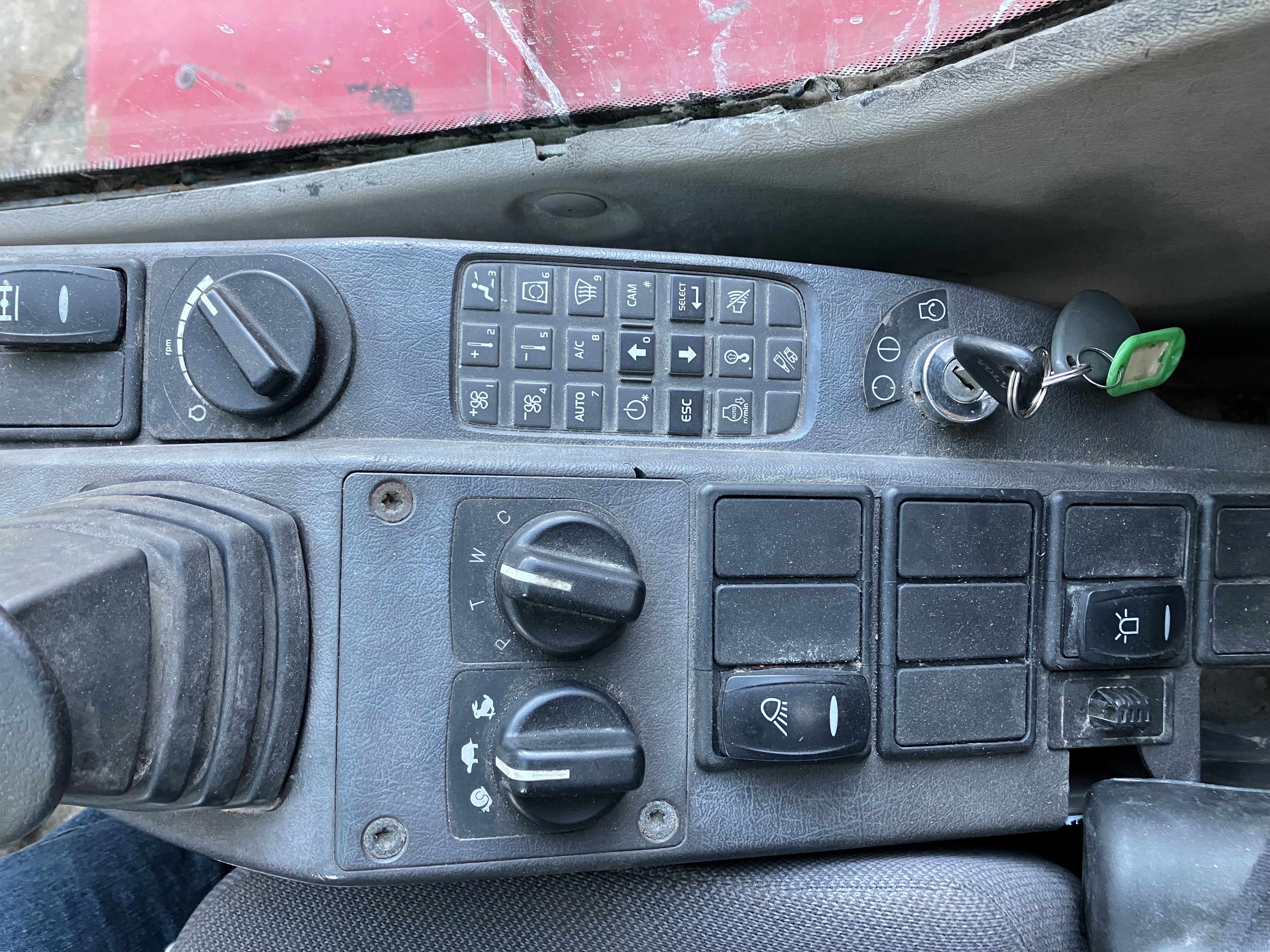 PELLE MANUTENTION VOLVO EW210