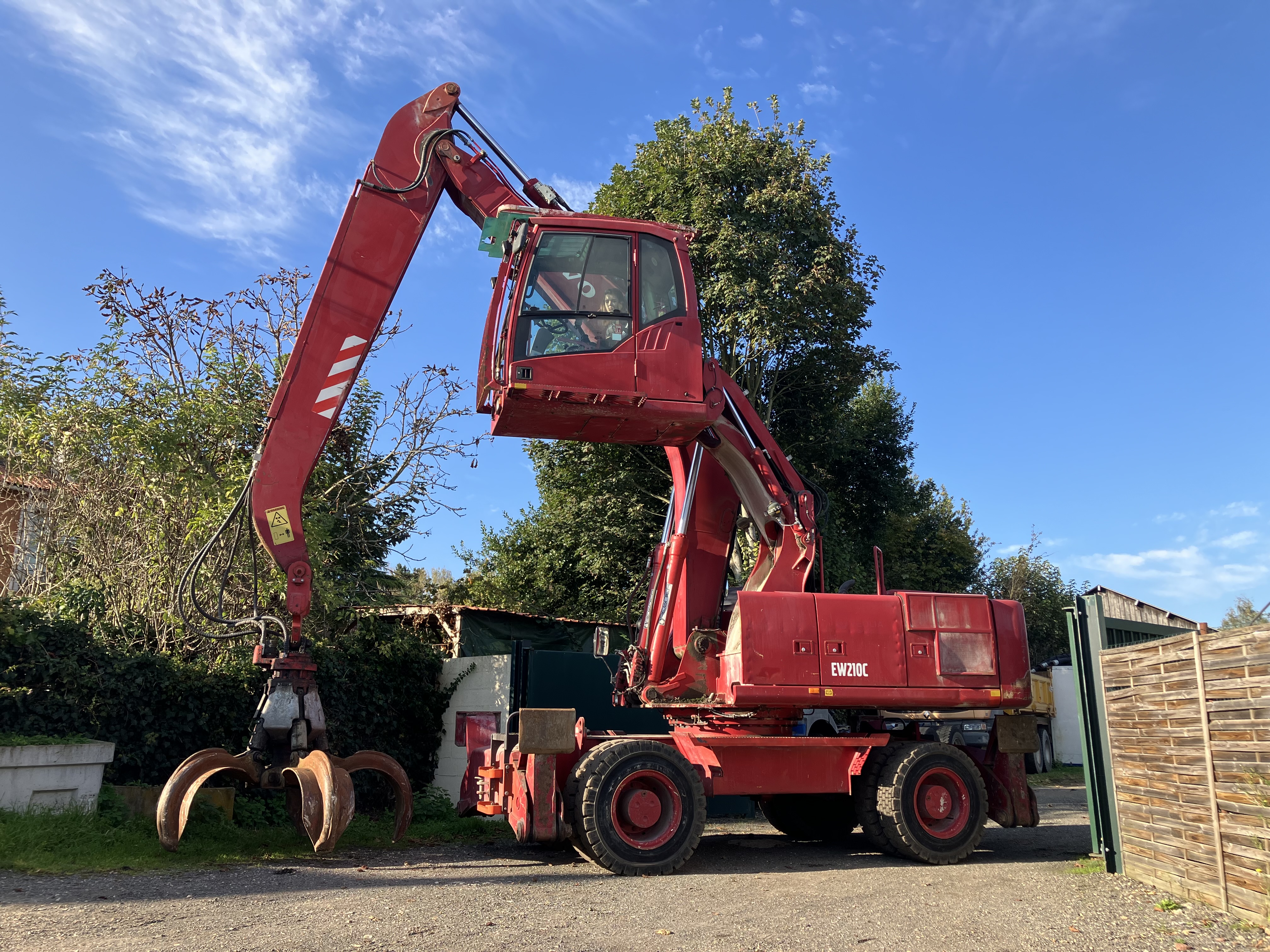 PELLE MANUTENTION VOLVO EW210