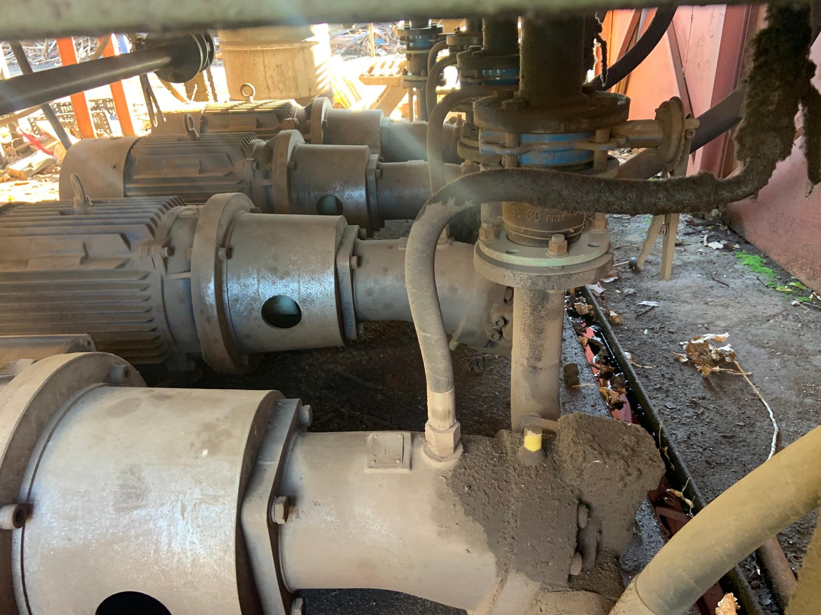 Ready for sale a Low working hours shear baler