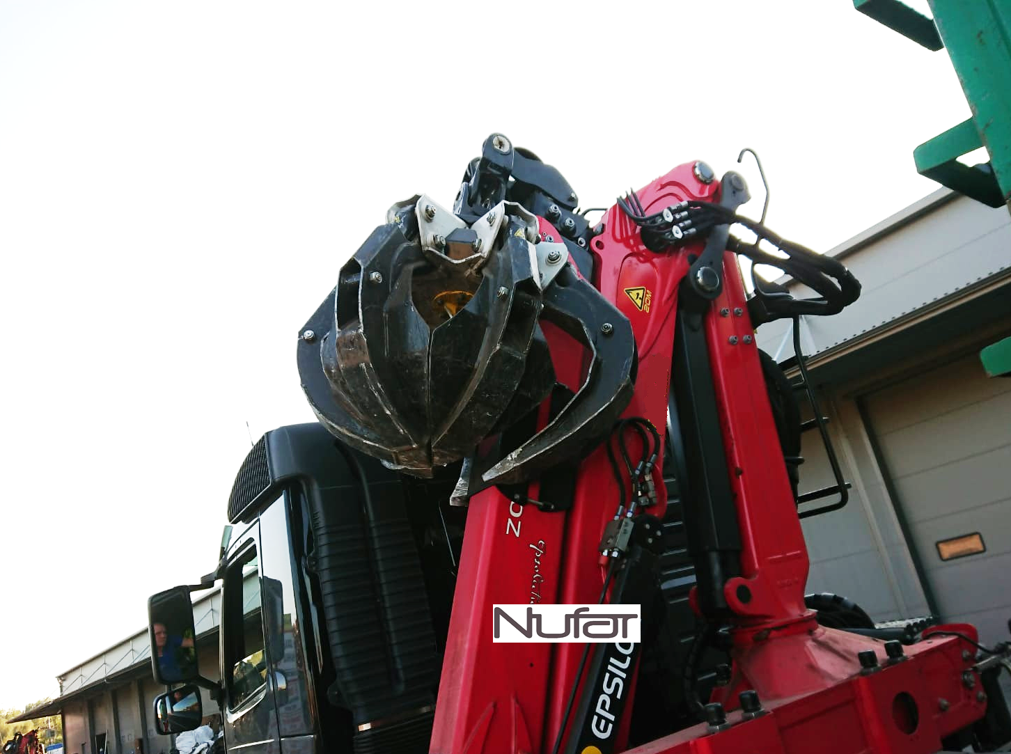 Scrap grab Gusella Bakker 