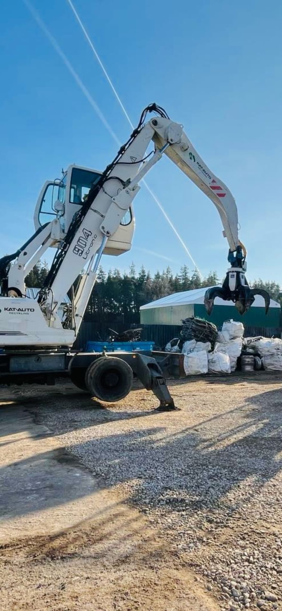 Scrap grab Gusella Bakker 