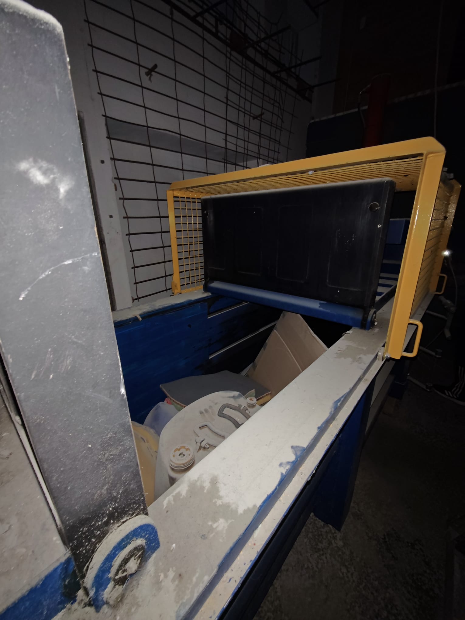 Tehnix 40t automatic paper press