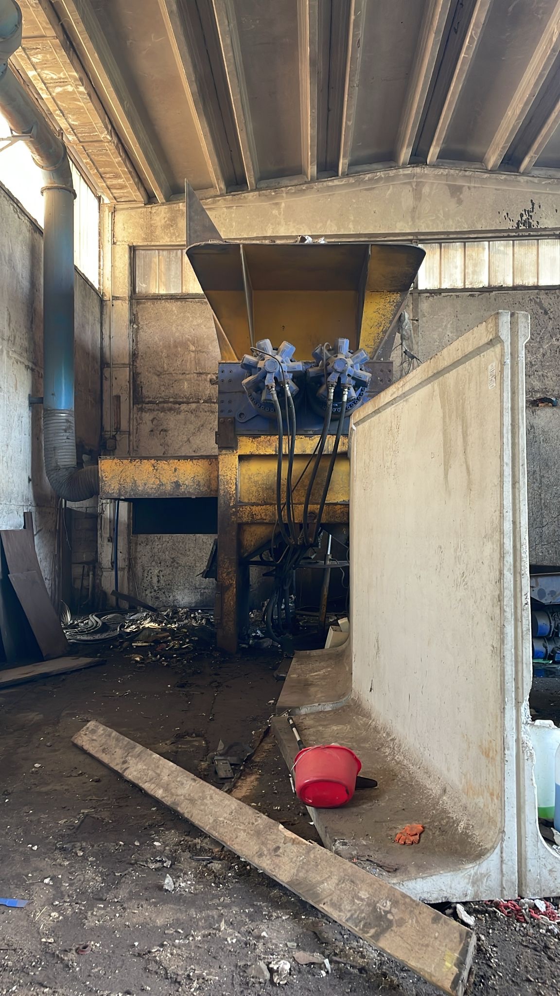 Shredder scrap metal