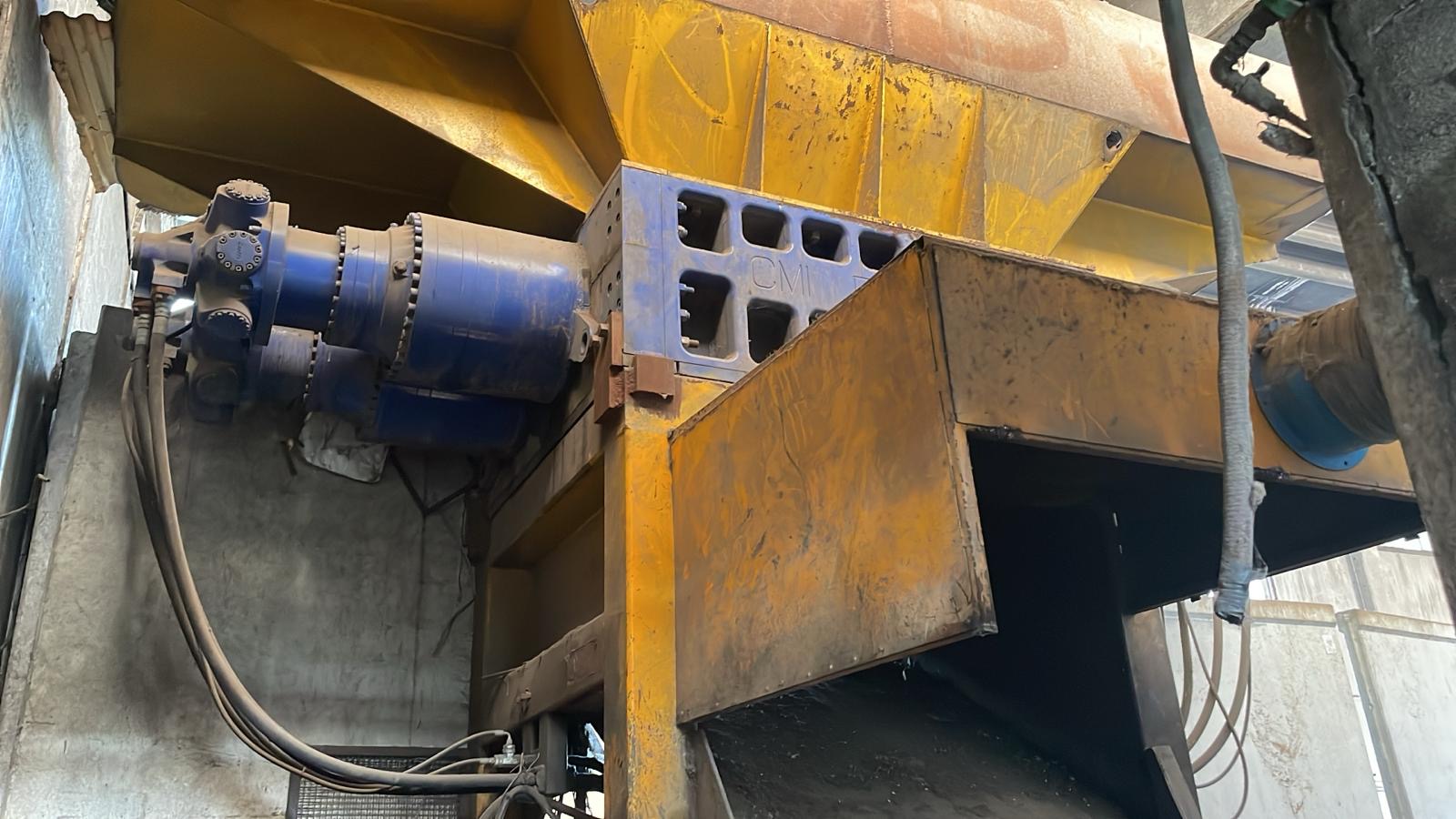 Shredder scrap metal