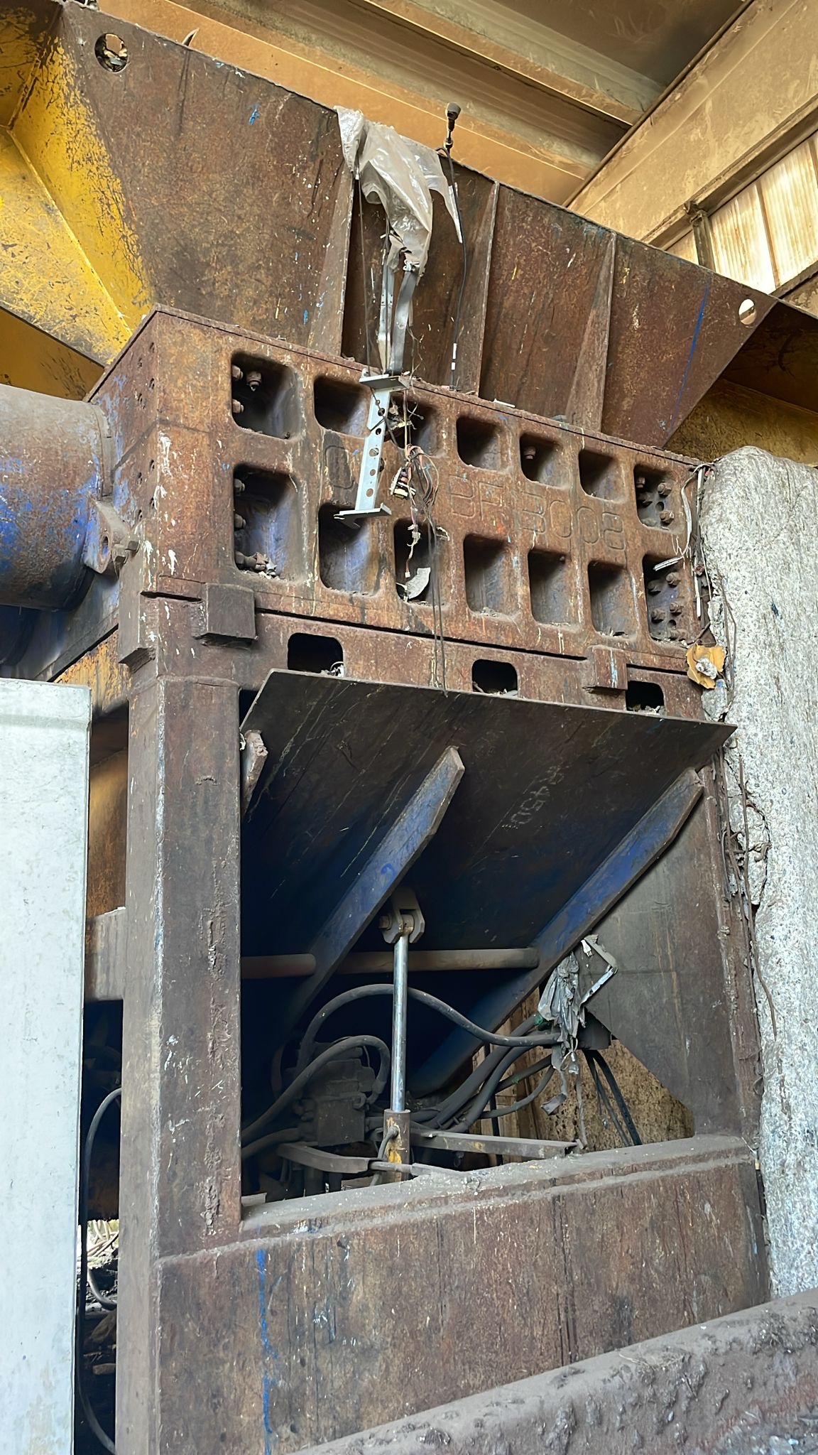 Shredder scrap metal