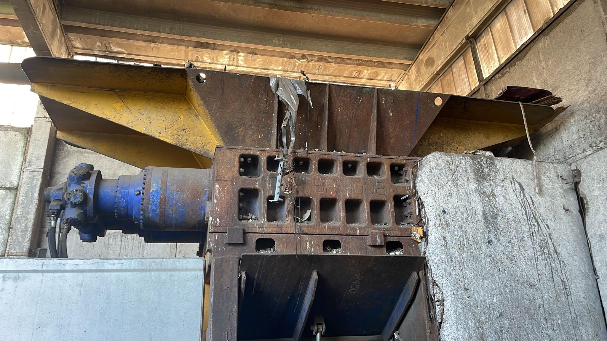 Shredder scrap metal