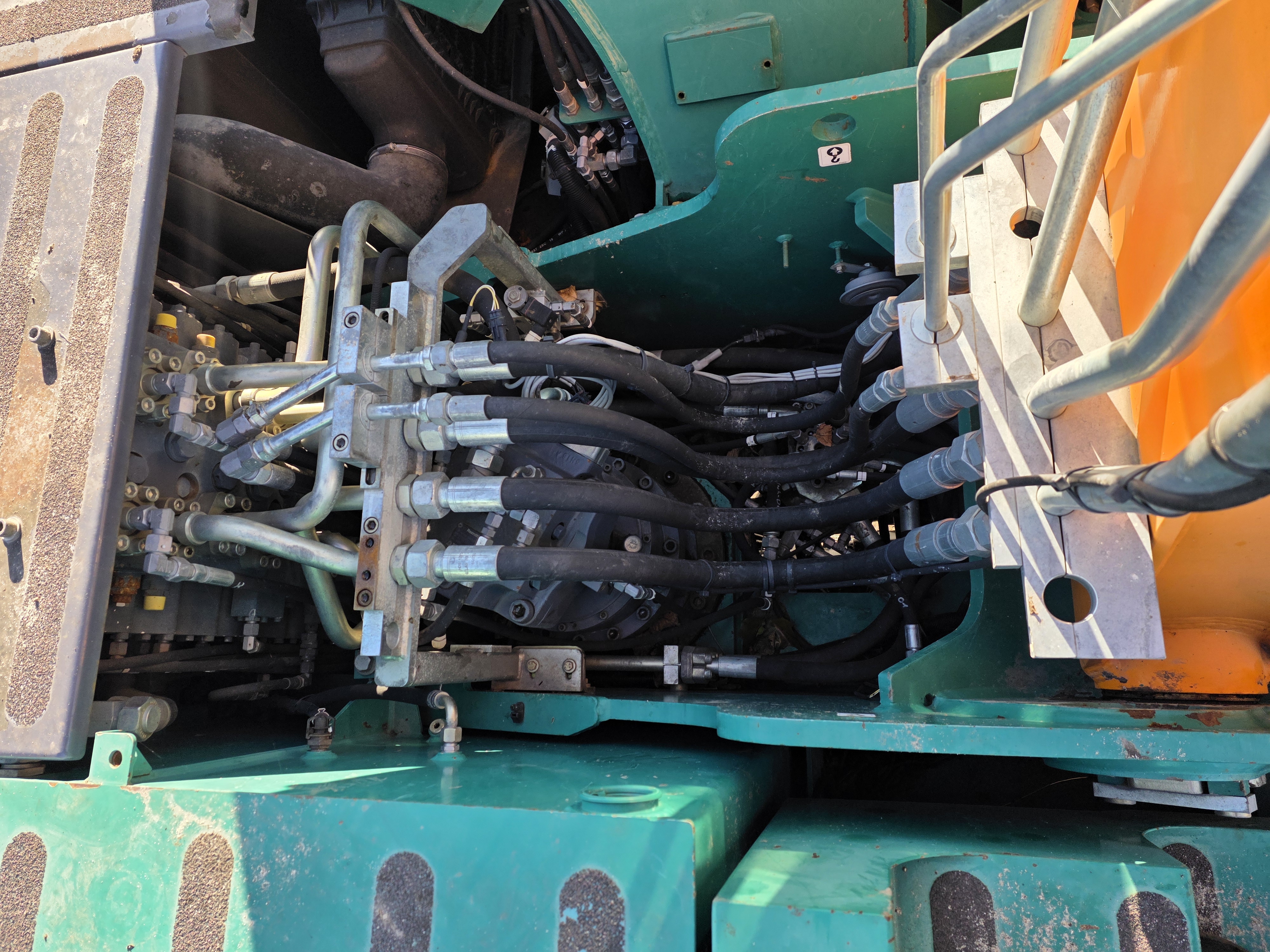 Atlas MH 250 scrap handler 