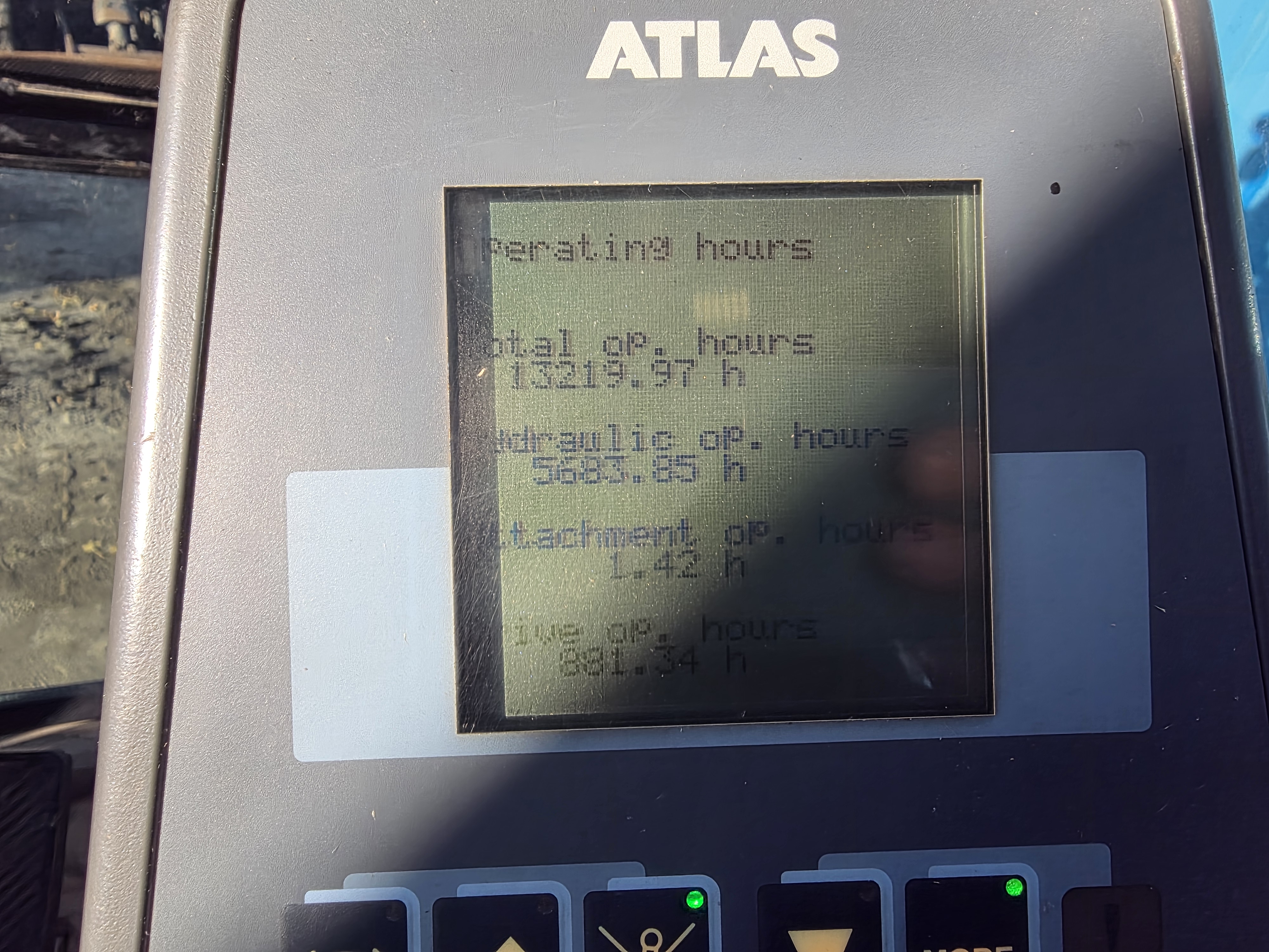 Atlas MH 250 scrap handler 